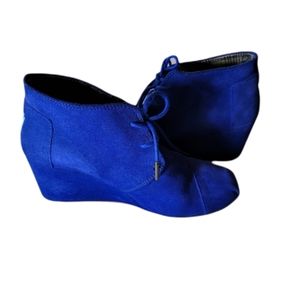 TOMS BLUE SUEDE WEDGE BOOTIE BOOT